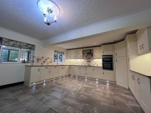 Photo 16- click for photo gallery